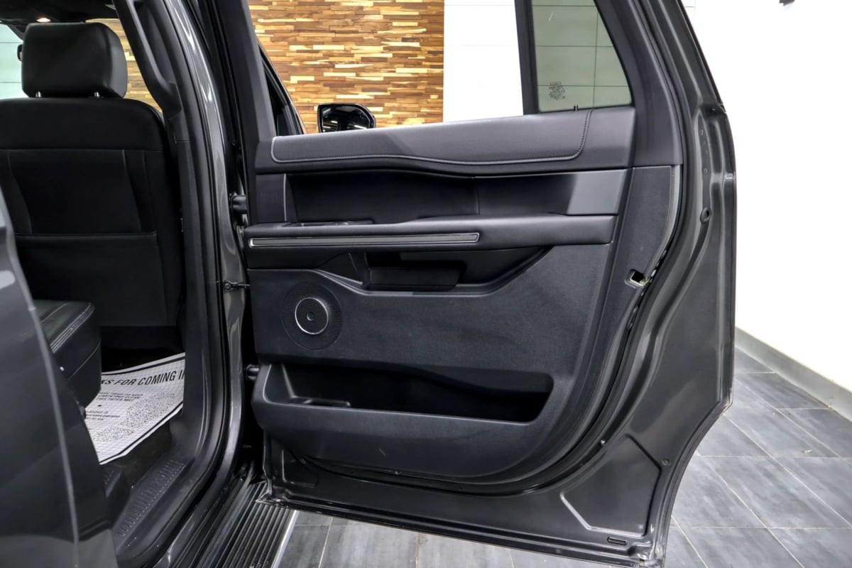 Ford Expedition MAX photo 41