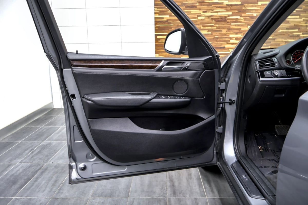 Photo 33 of this BMW X3