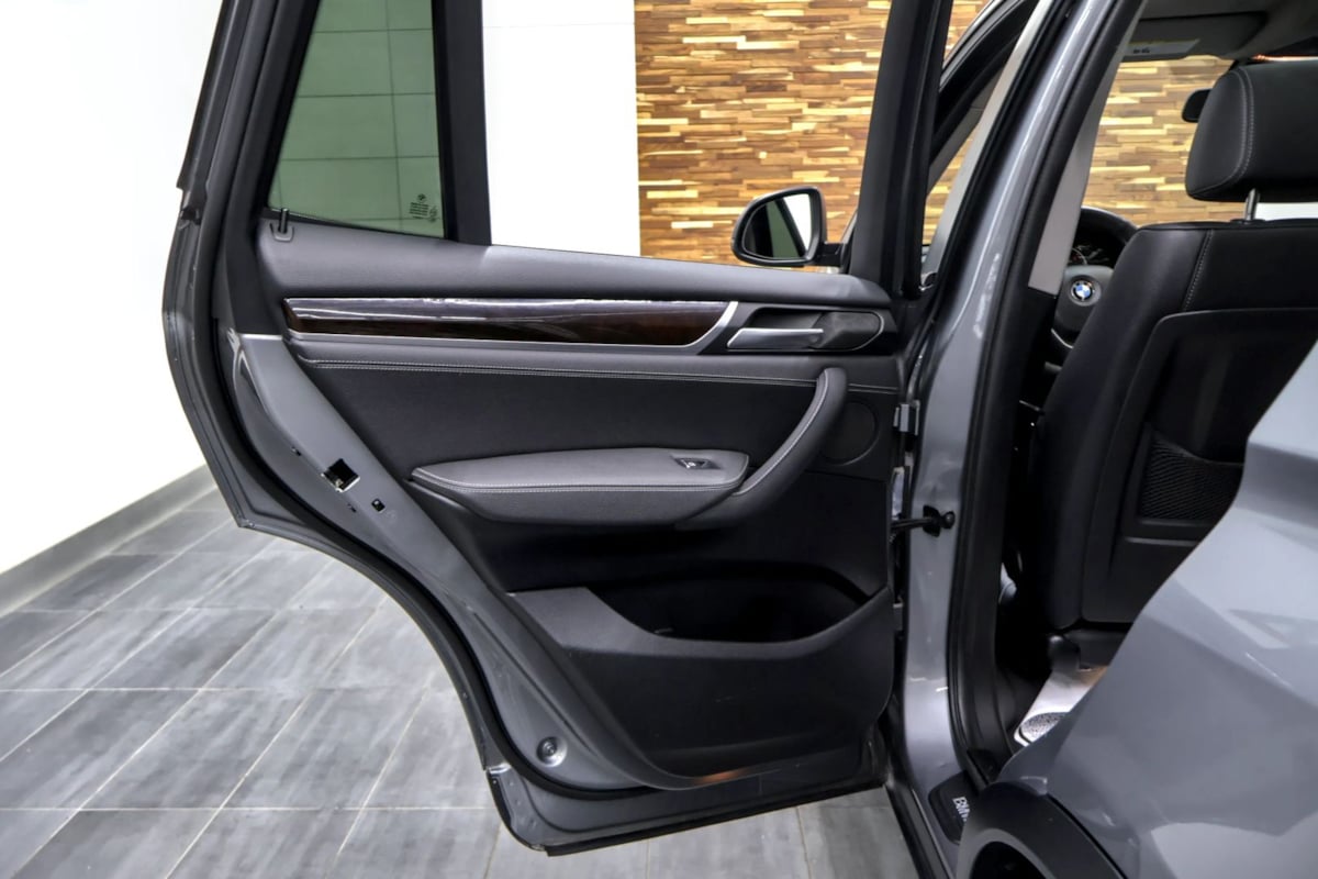 Photo 34 of this BMW X3