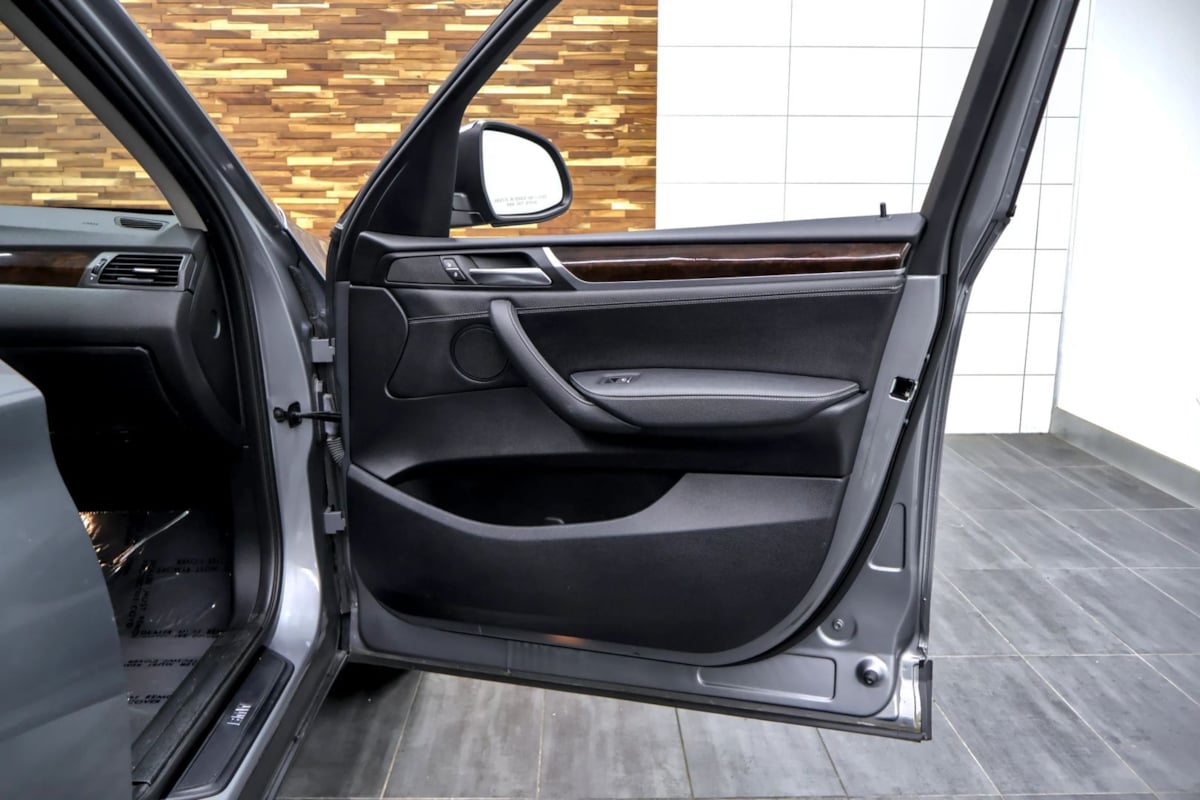 Photo 35 of this BMW X3