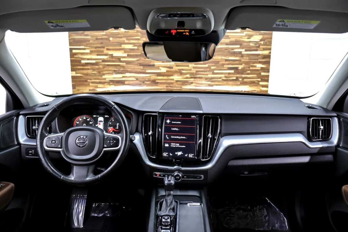 Volvo XC60 photo 11