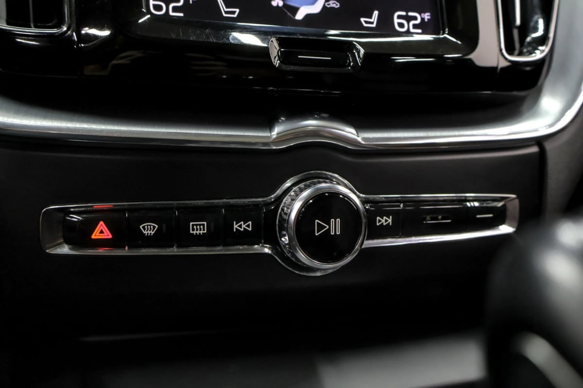 Volvo XC60 photo 19