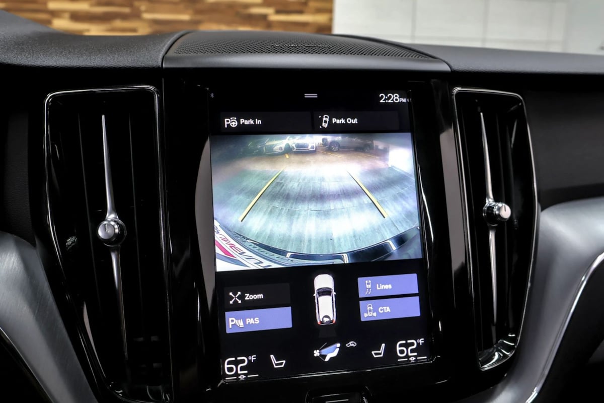 Volvo XC60 photo 21