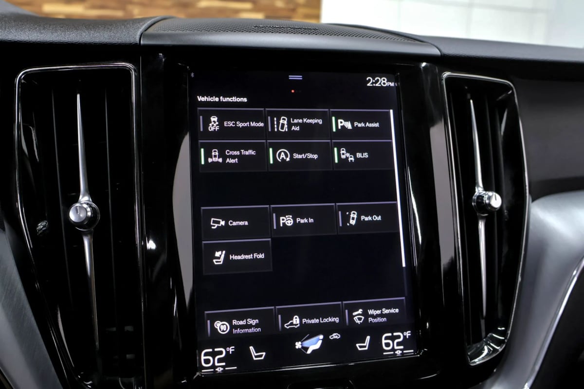 Volvo XC60 photo 22