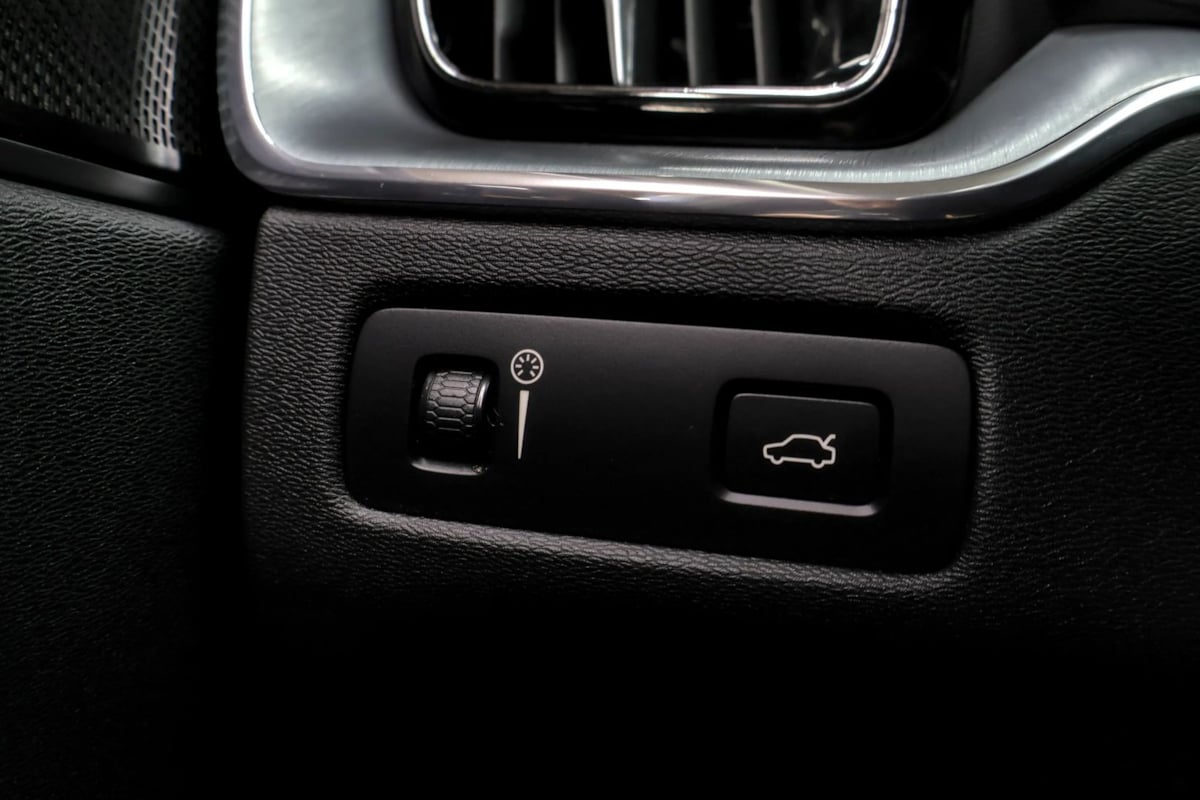 Volvo XC60 photo 24