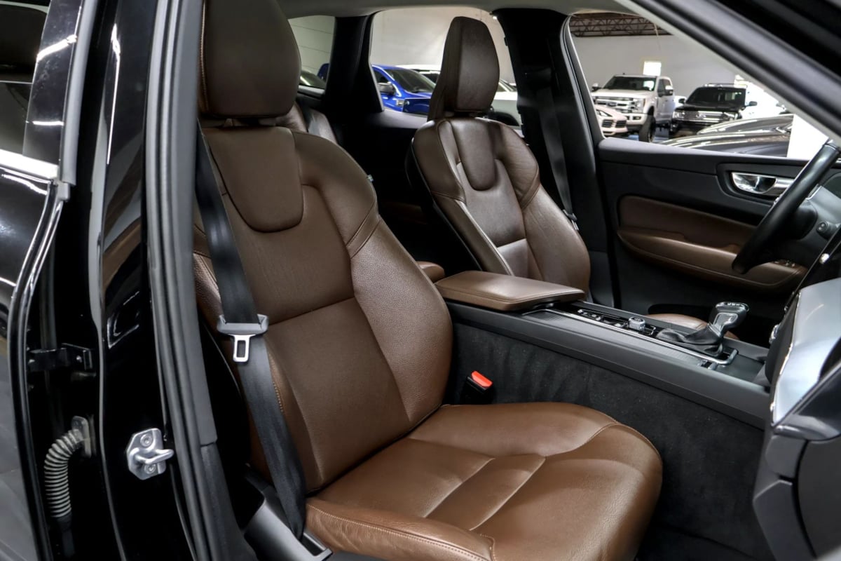 Volvo XC60 photo 28