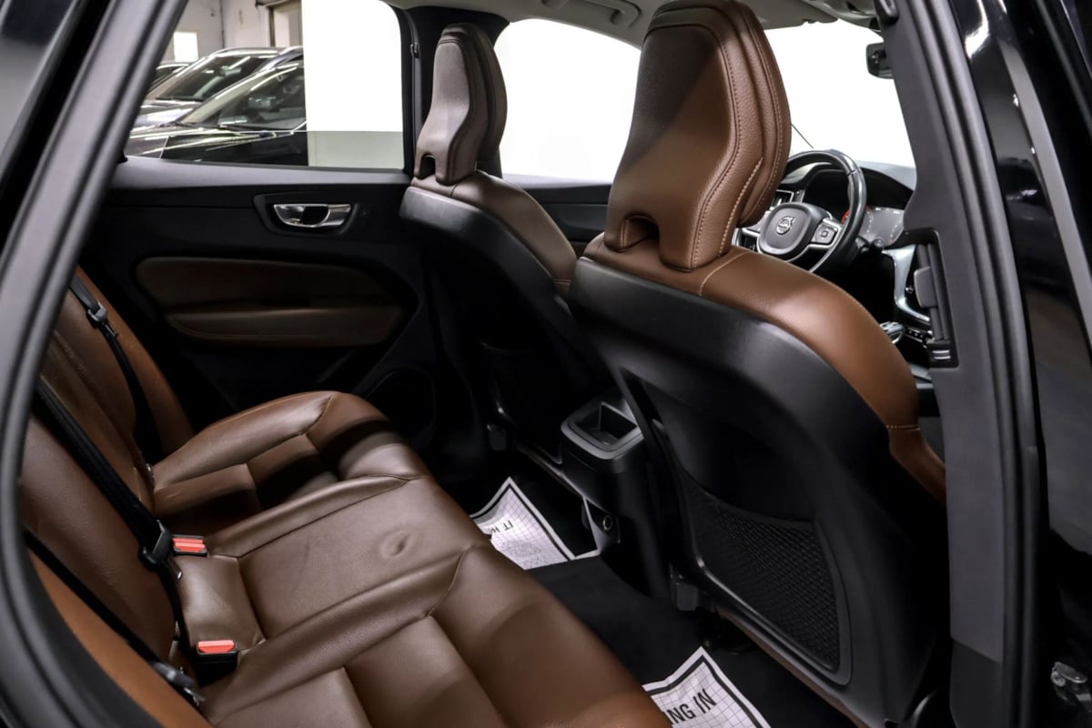 Volvo XC60 photo 30