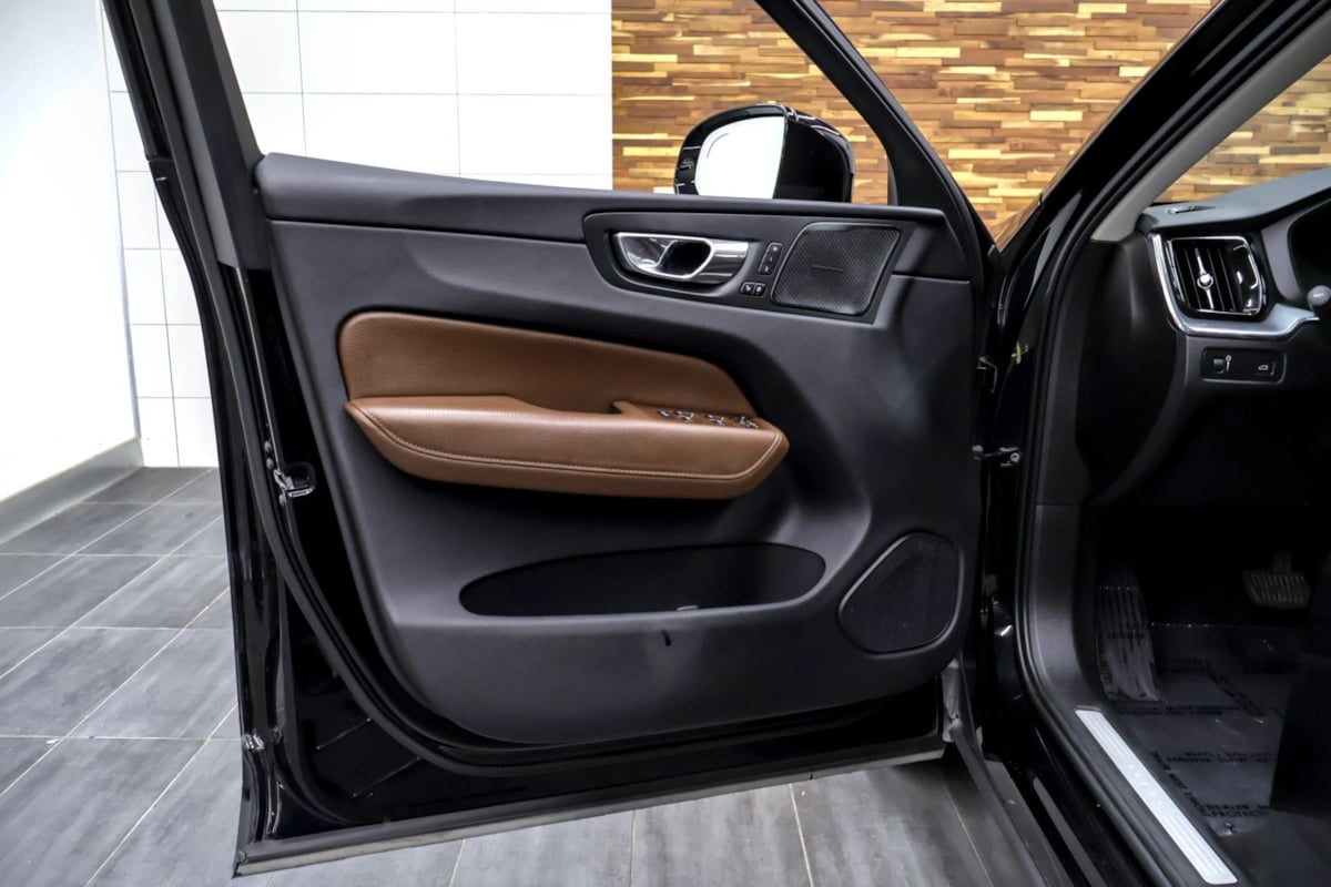 Volvo XC60 photo 35
