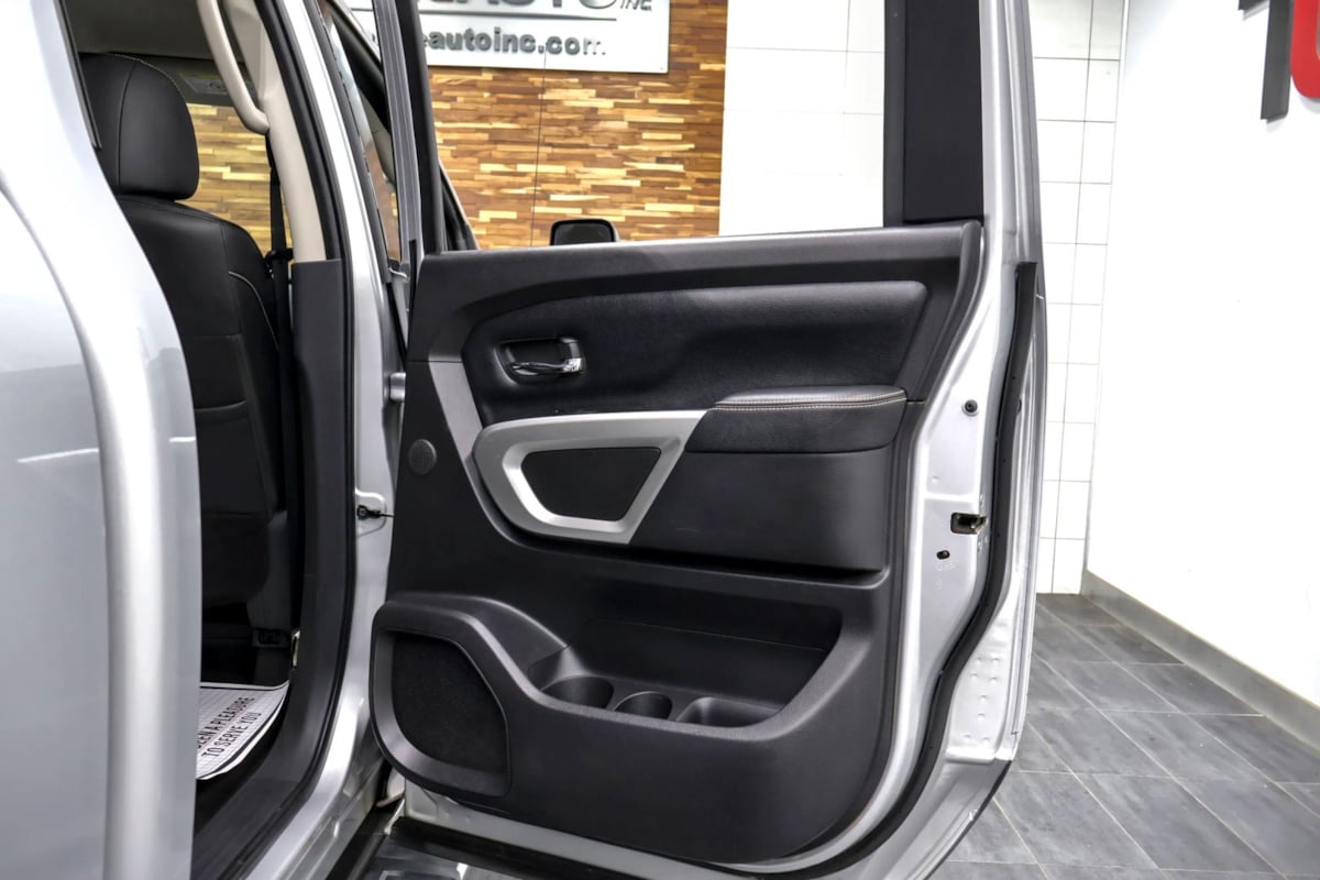 Photo 39 of this Nissan Titan XD