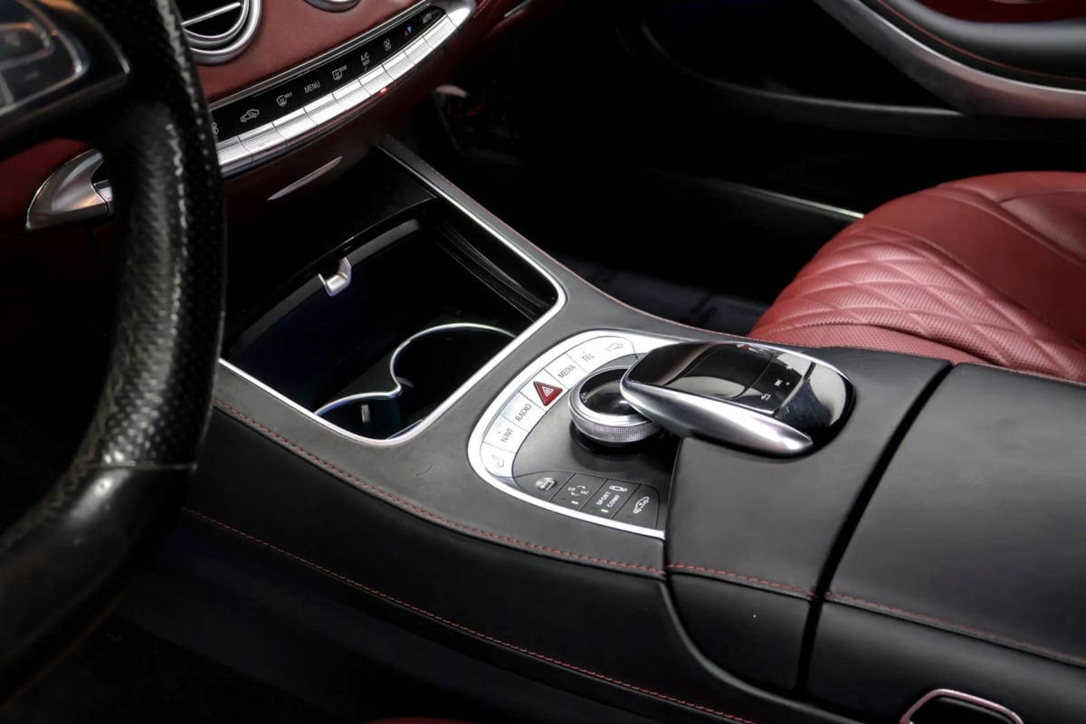 Mercedes-Benz S 550 photo 16
