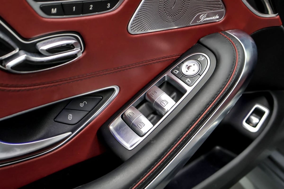 Mercedes-Benz S 550 photo 32