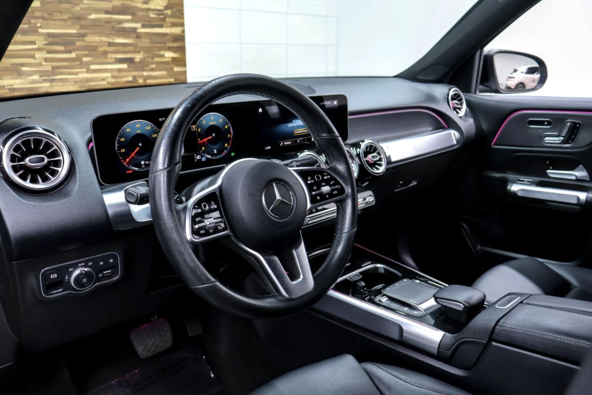 Mercedes-Benz GLB 250 photo 10