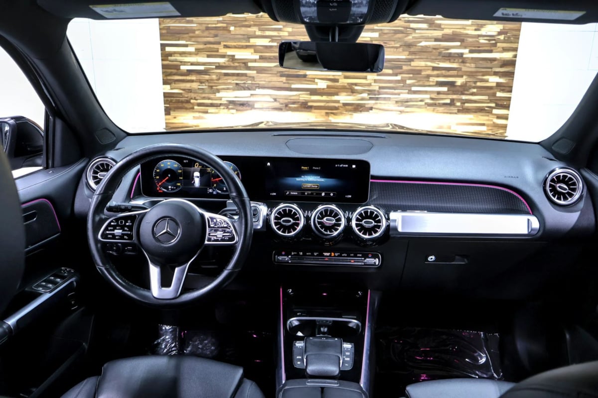 Mercedes-Benz GLB 250 photo 11