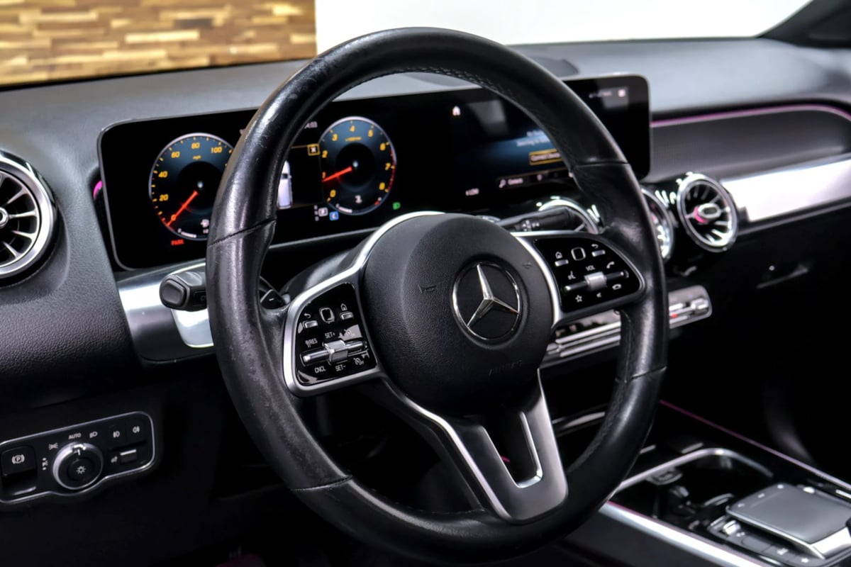 Mercedes-Benz GLB 250 photo 13