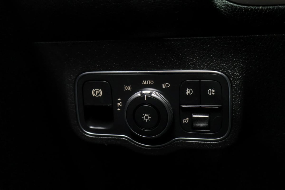 Mercedes-Benz GLB 250 photo 24