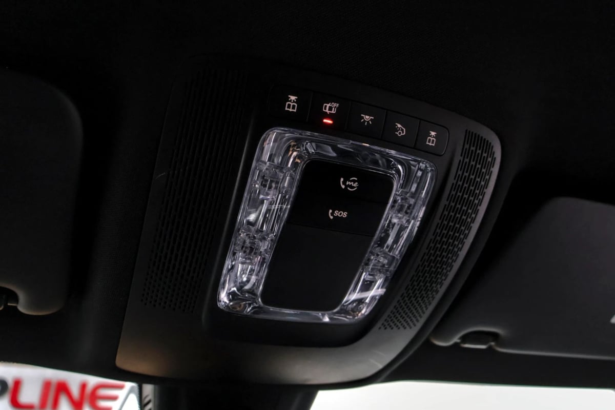 Mercedes-Benz GLB 250 photo 25
