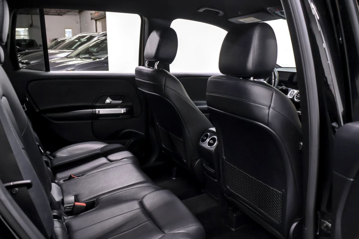 Mercedes-Benz GLB 250 photo 29