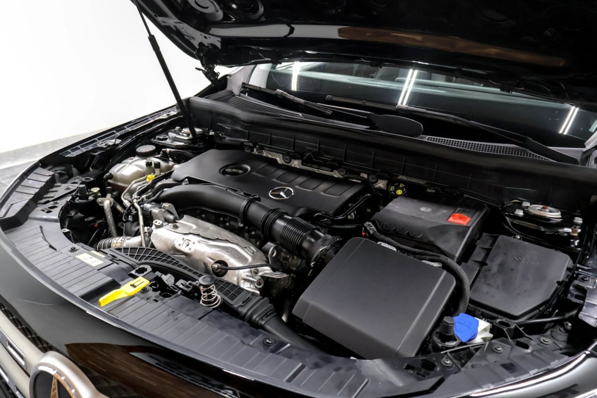 Mercedes-Benz GLB 250 photo 42