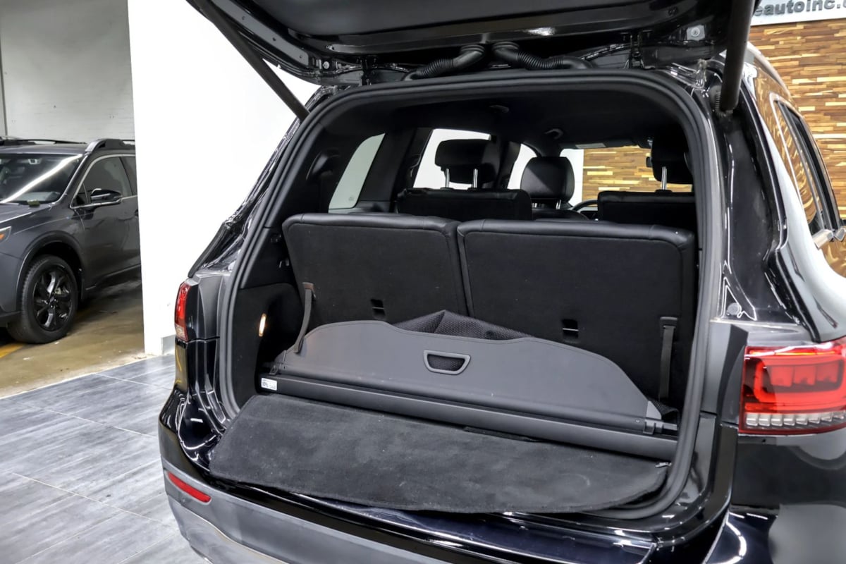 Mercedes-Benz GLB 250 photo 45
