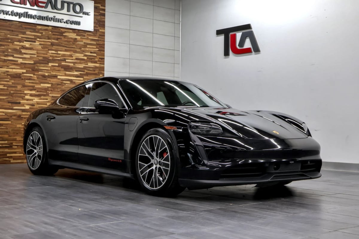Porsche Taycan photo 2