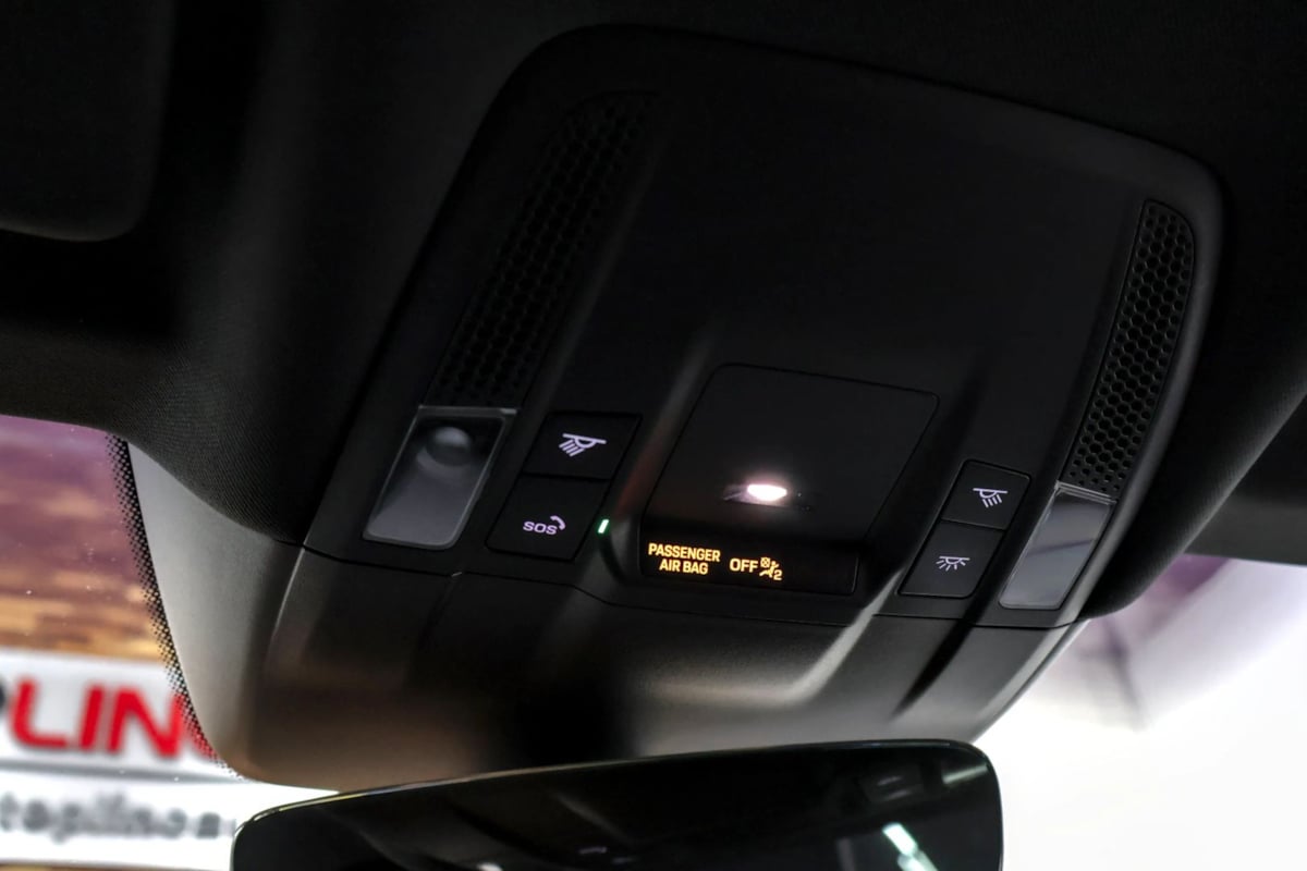 Porsche Taycan photo 26