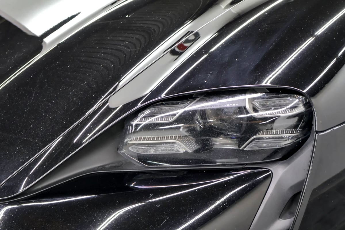 Porsche Taycan photo 40