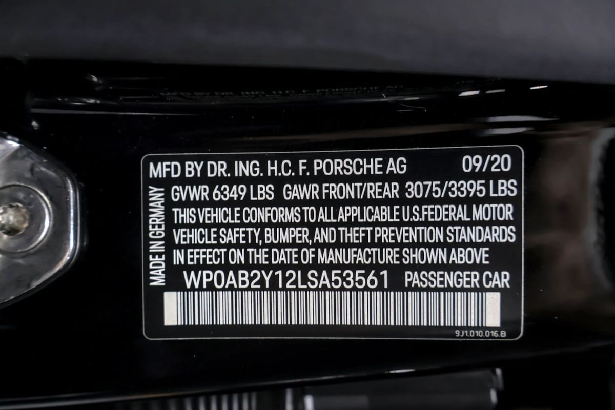 Porsche Taycan photo 49