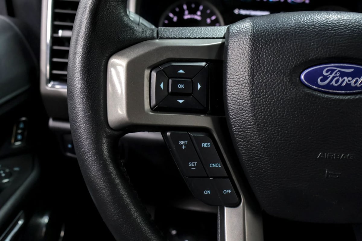 Photo 14 of this Ford Expedition