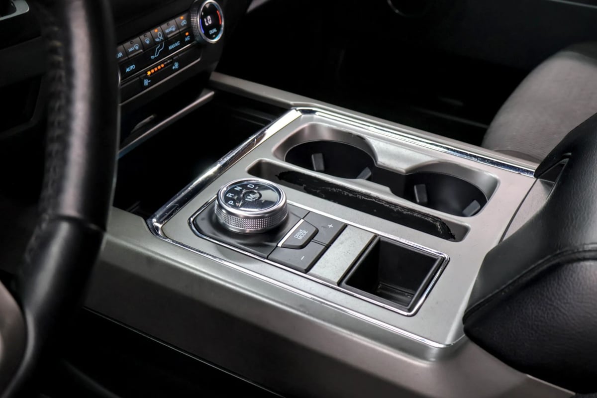 Photo 17 of this Ford Expedition