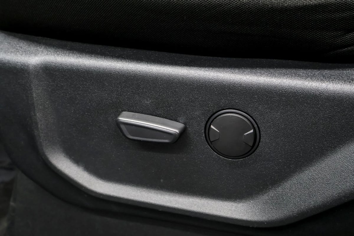 Photo 34 of this Ford Expedition