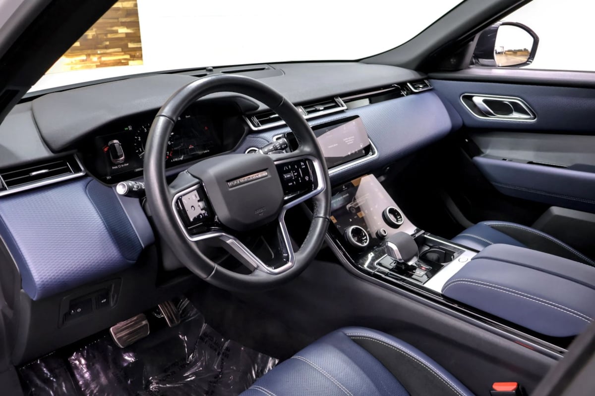Land Rover Range Rover Velar photo 10