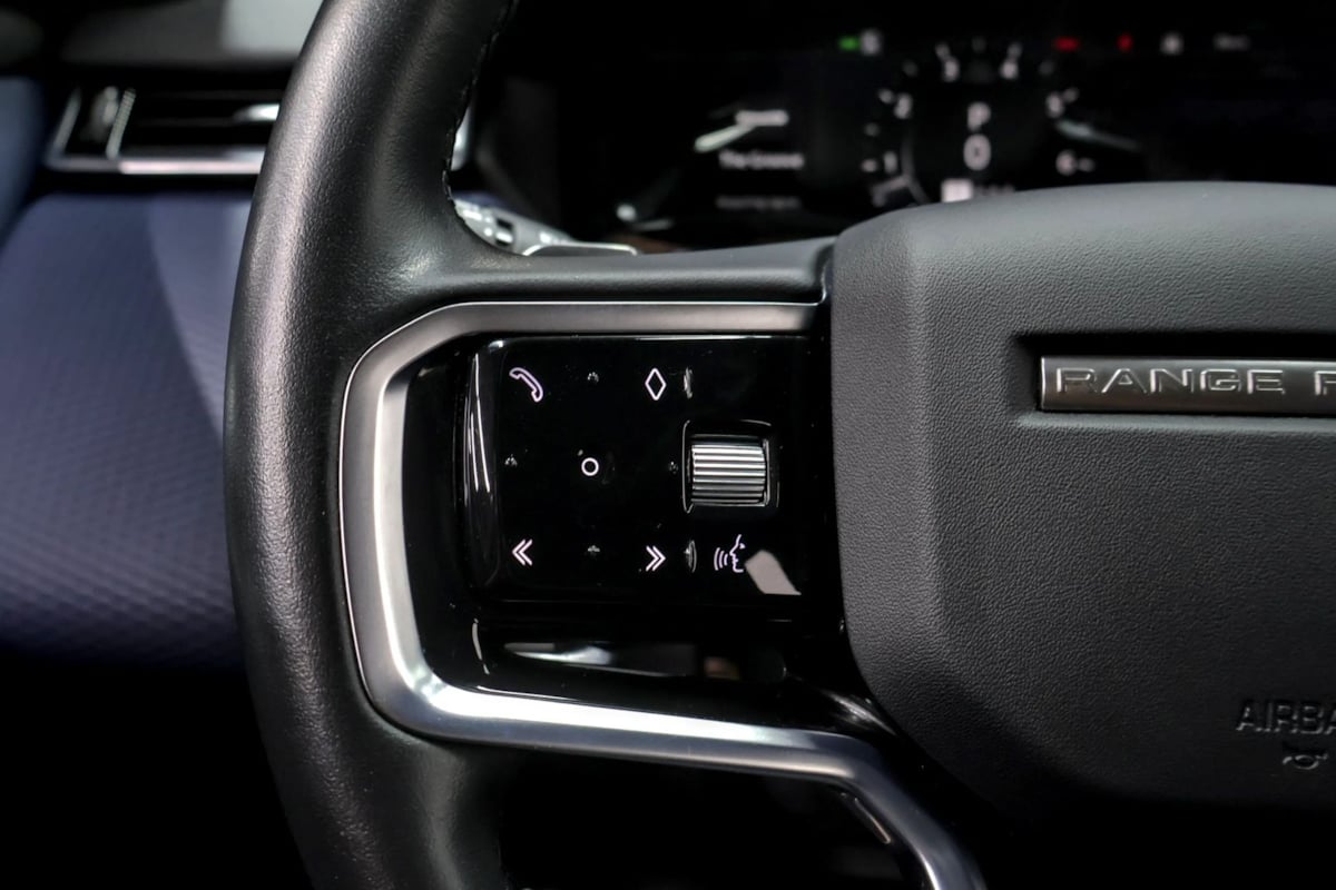 Land Rover Range Rover Velar photo 14