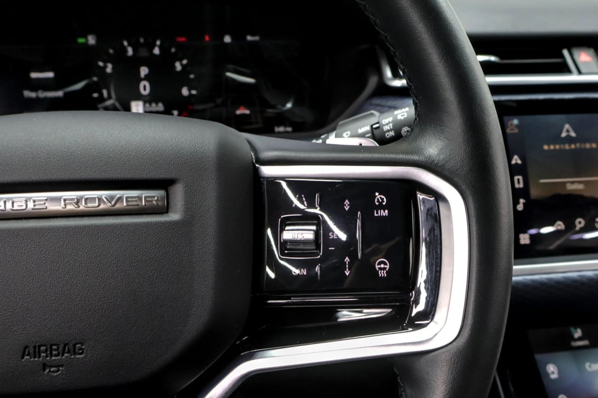 Land Rover Range Rover Velar photo 15