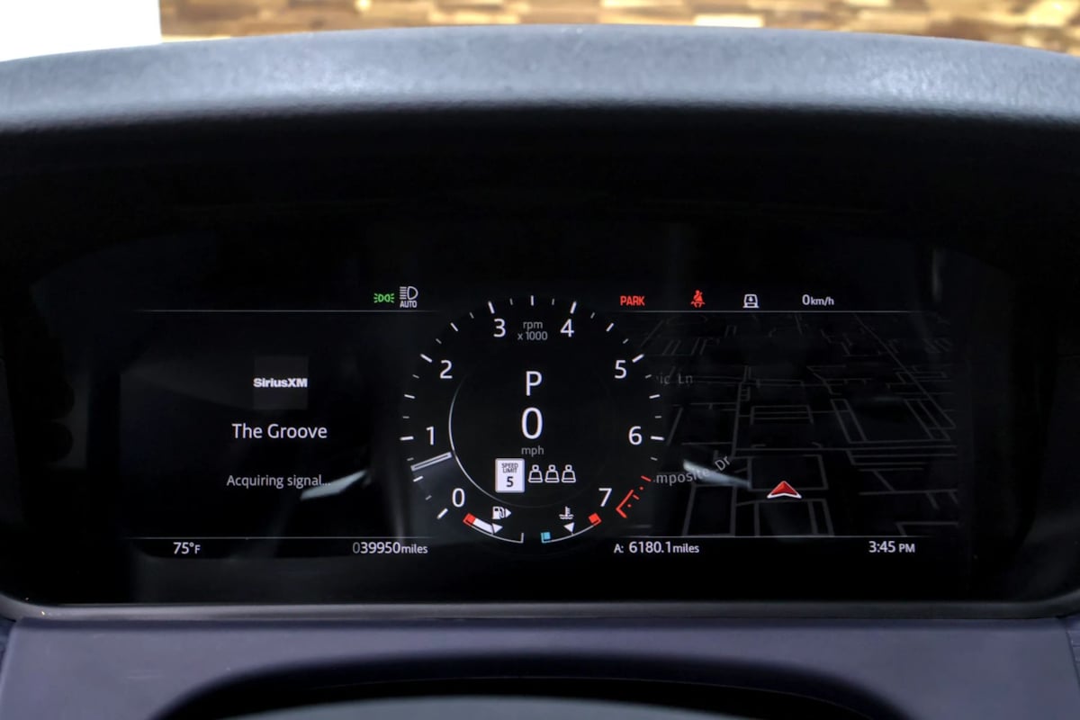 Land Rover Range Rover Velar photo 16