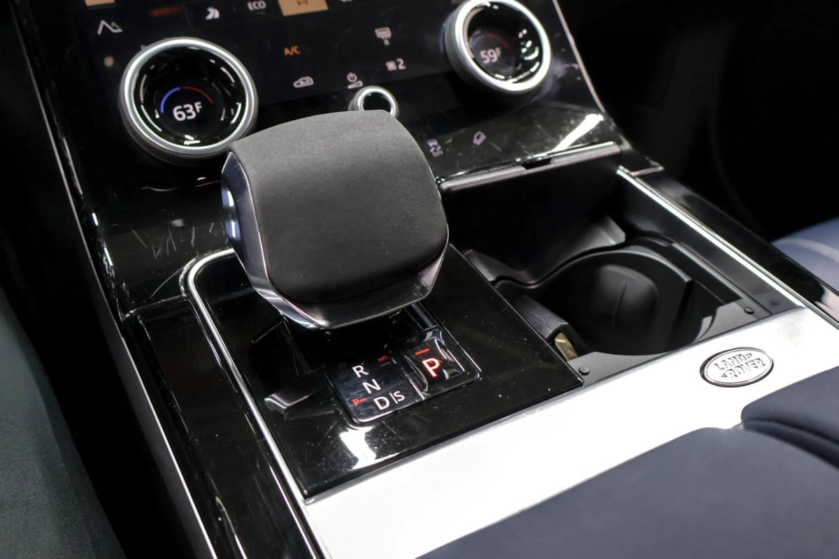 Land Rover Range Rover Velar photo 18