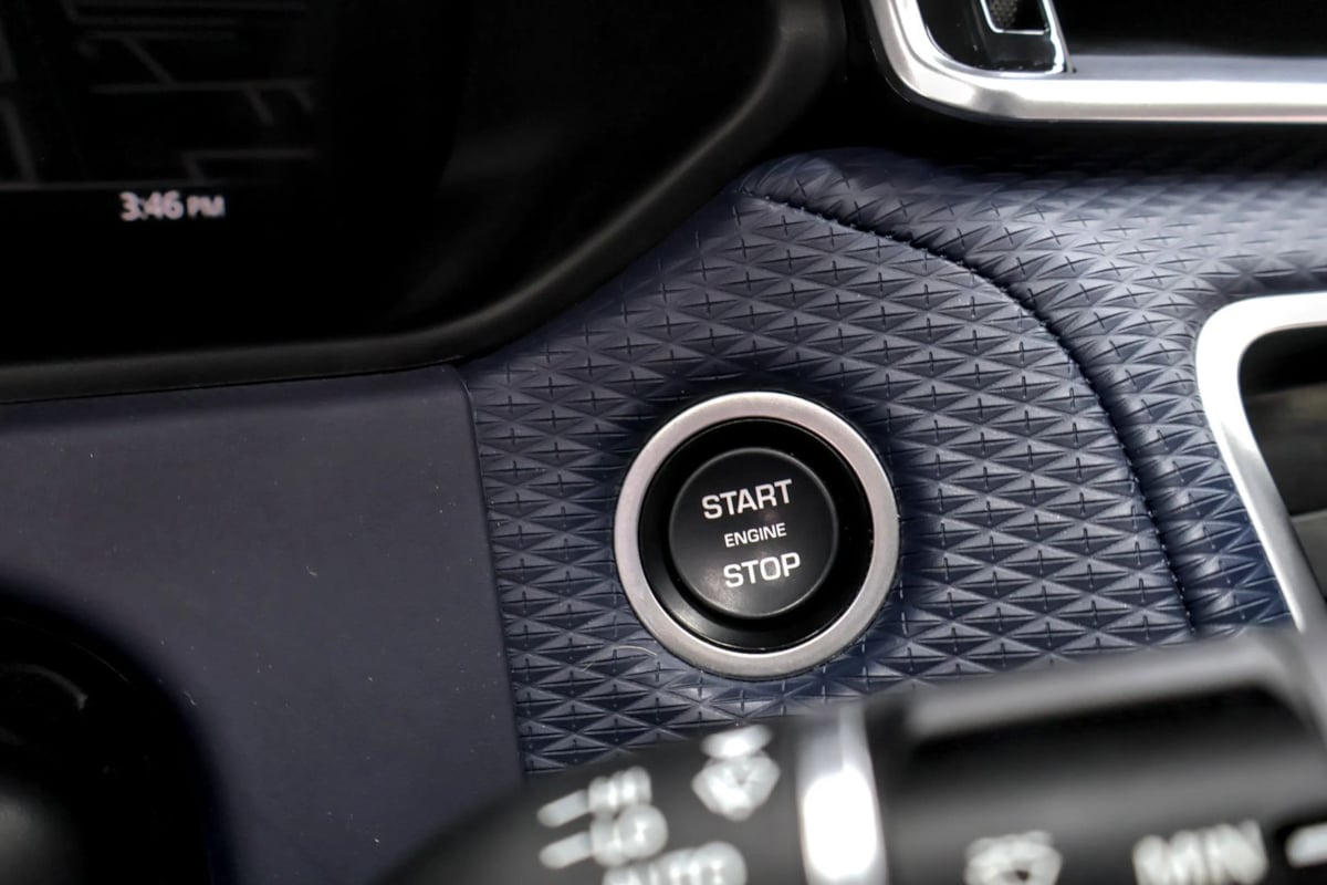 Land Rover Range Rover Velar photo 24