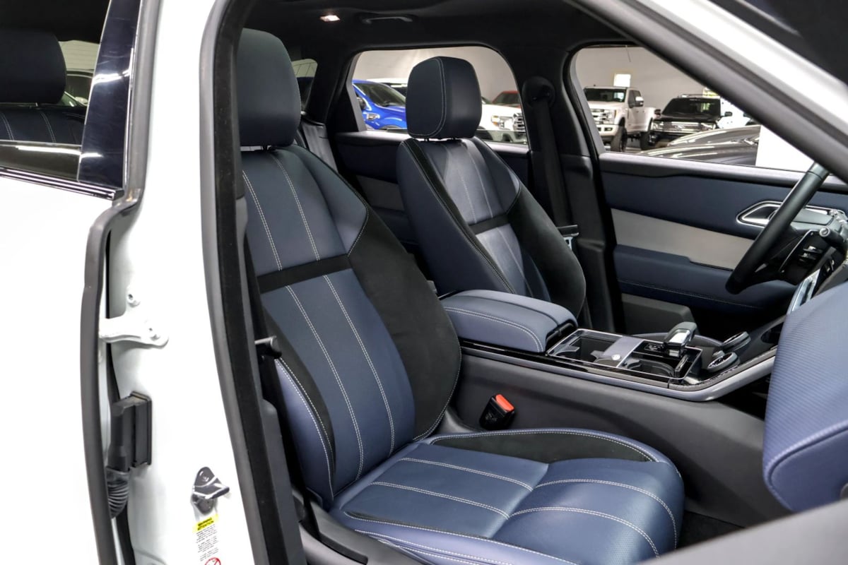 Land Rover Range Rover Velar photo 28