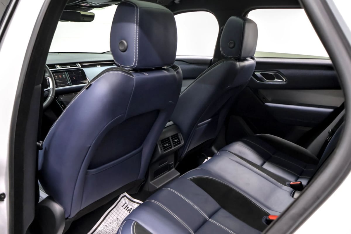 Land Rover Range Rover Velar photo 32