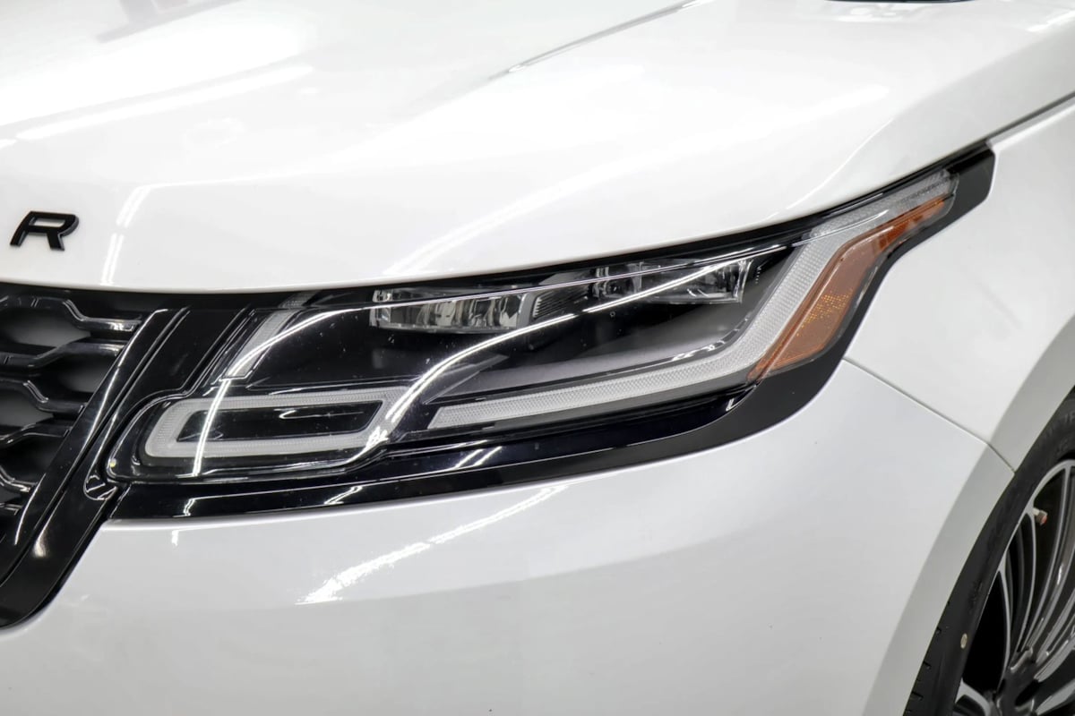Land Rover Range Rover Velar photo 39