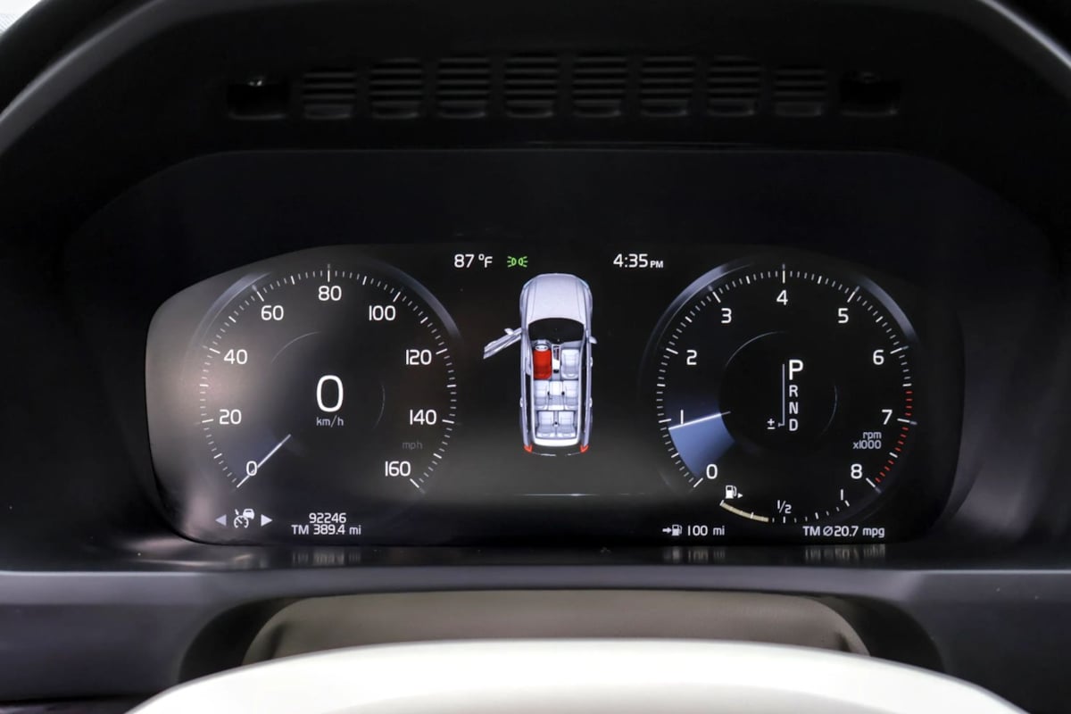 Photo 16 of this Volvo XC90