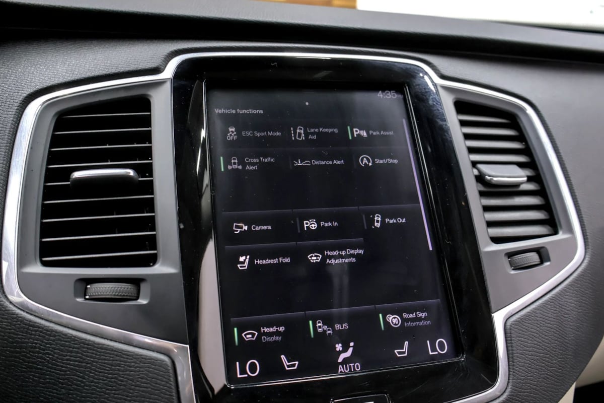 Photo 20 of this Volvo XC90