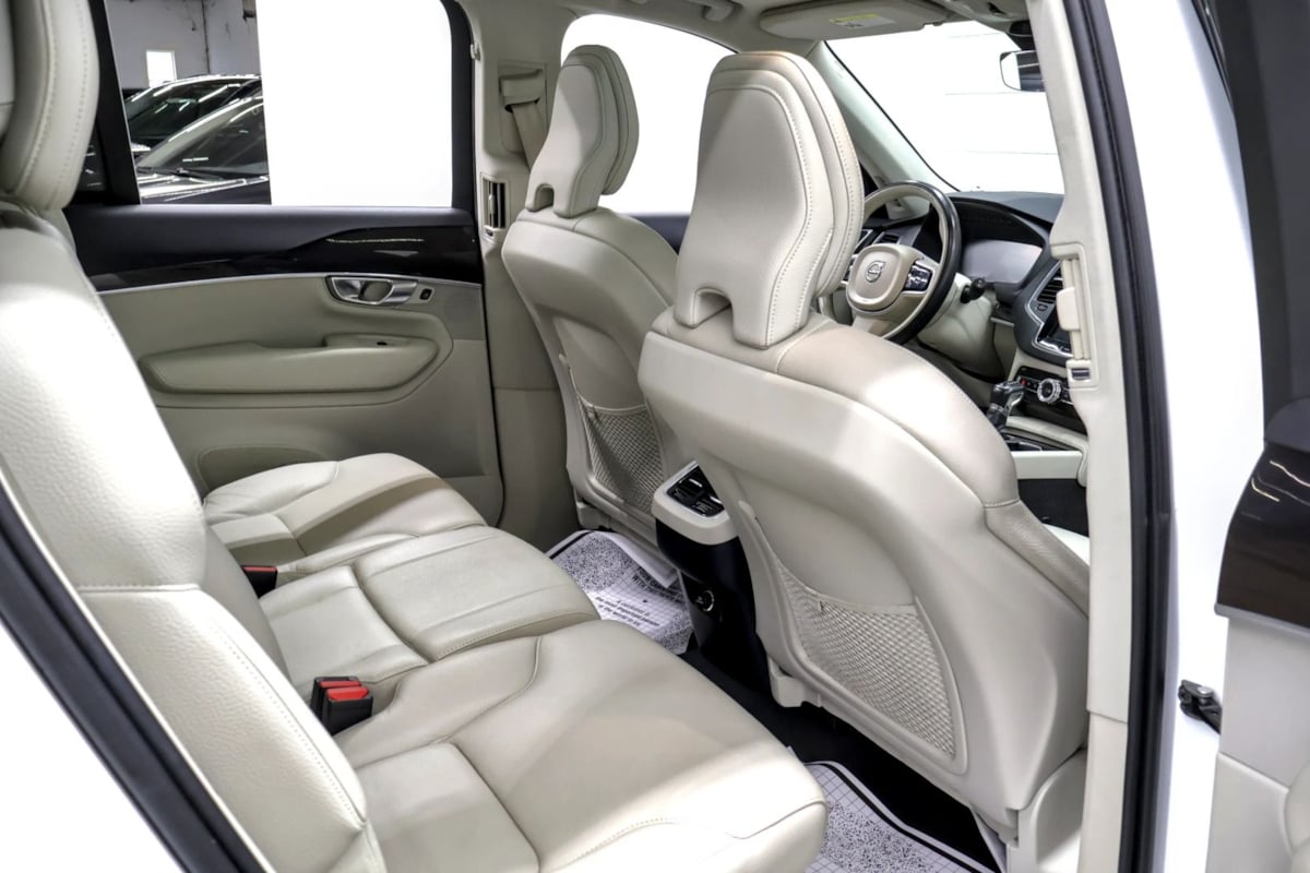 Photo 29 of this Volvo XC90