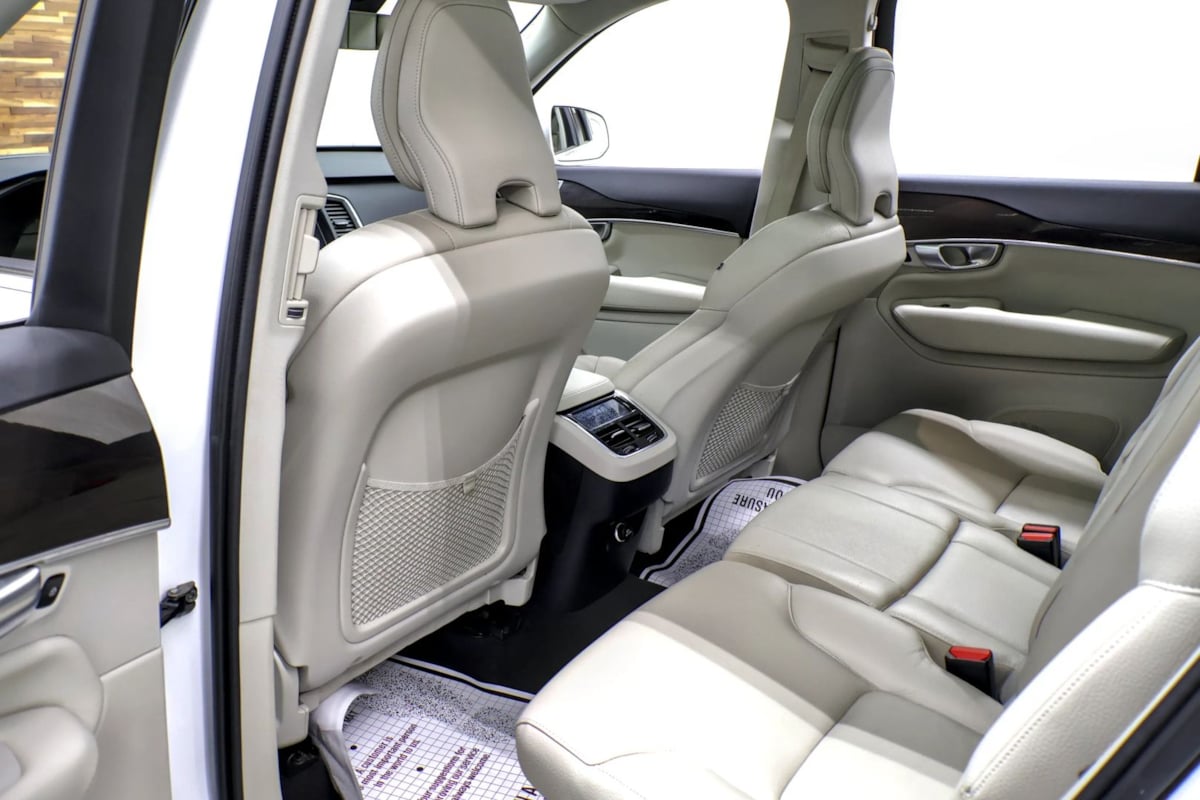 Photo 31 of this Volvo XC90