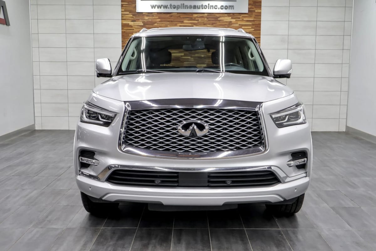 Photo 3 of this INFINITI QX80