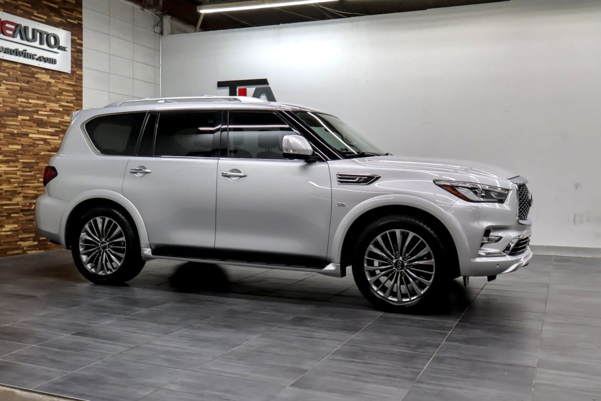 Photo 5 of this INFINITI QX80