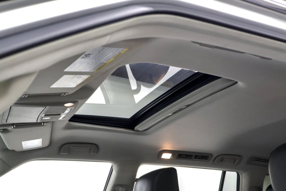 Photo 28 of this INFINITI QX80