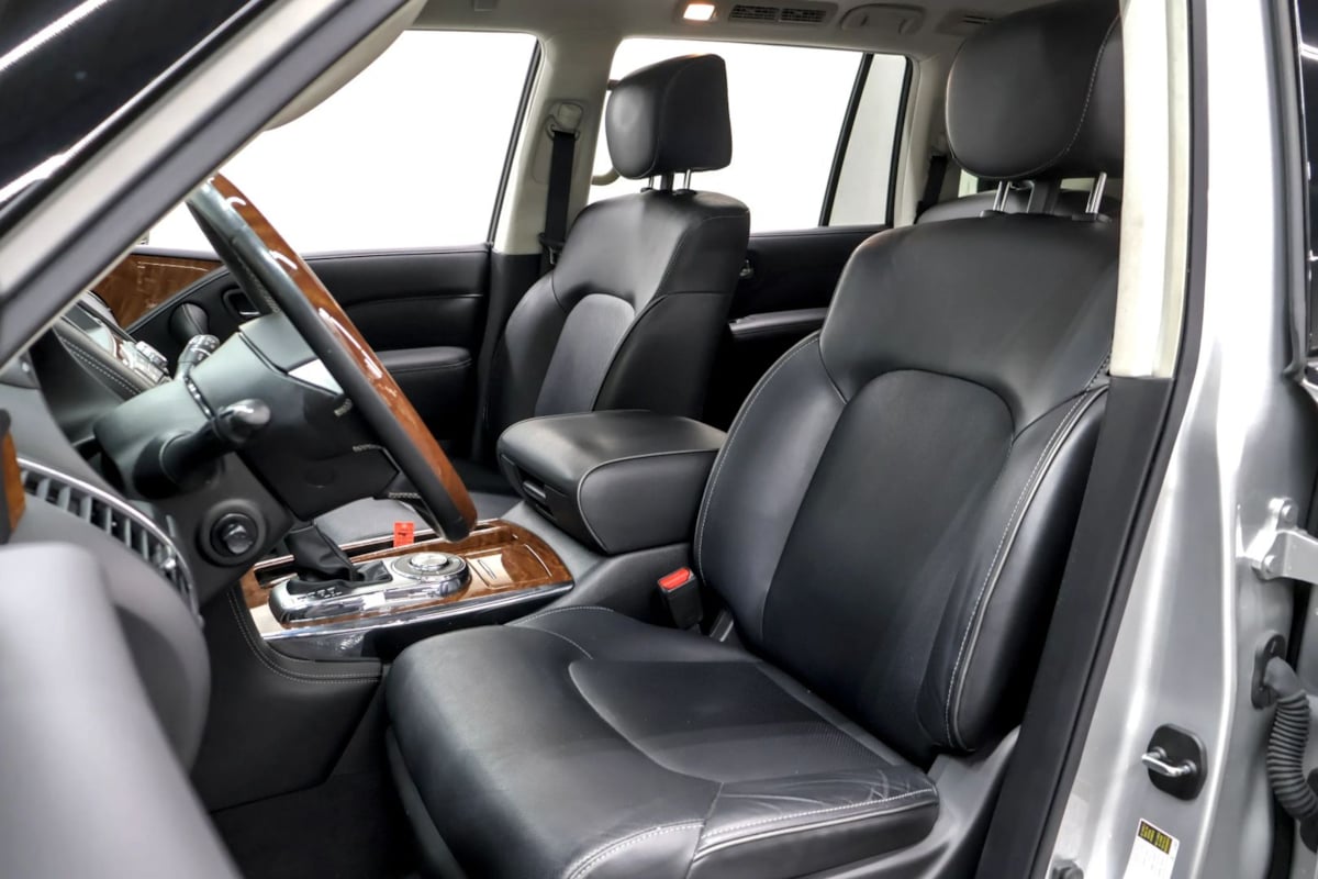 Photo 29 of this INFINITI QX80