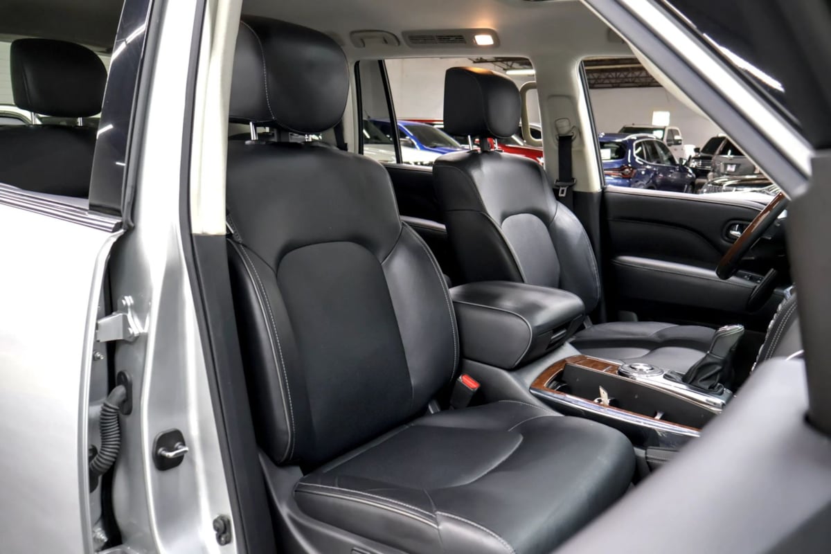 Photo 30 of this INFINITI QX80