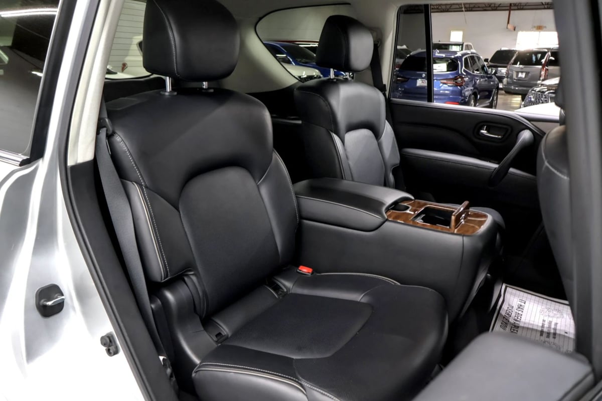 Photo 31 of this INFINITI QX80
