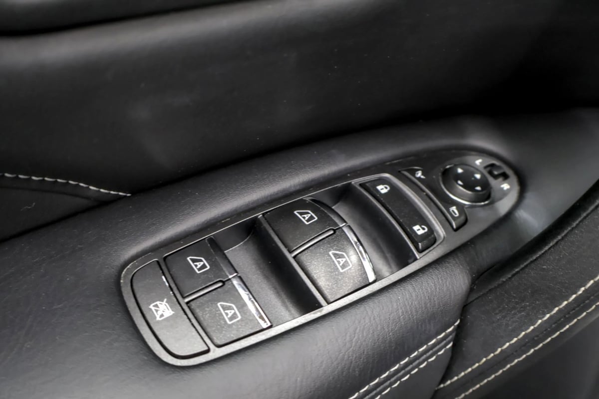 Photo 37 of this INFINITI QX80